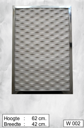 w 002
